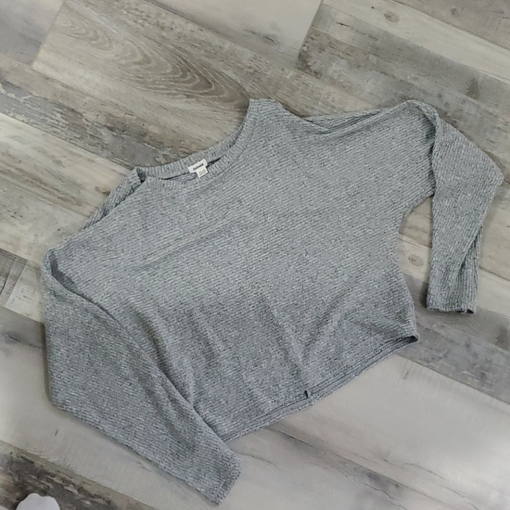 Long sleeve shirt/sweater